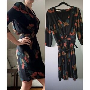 Mango MNG Belted Wrap Dress Size 8 Black Abstract Print V Neck‎ Midi